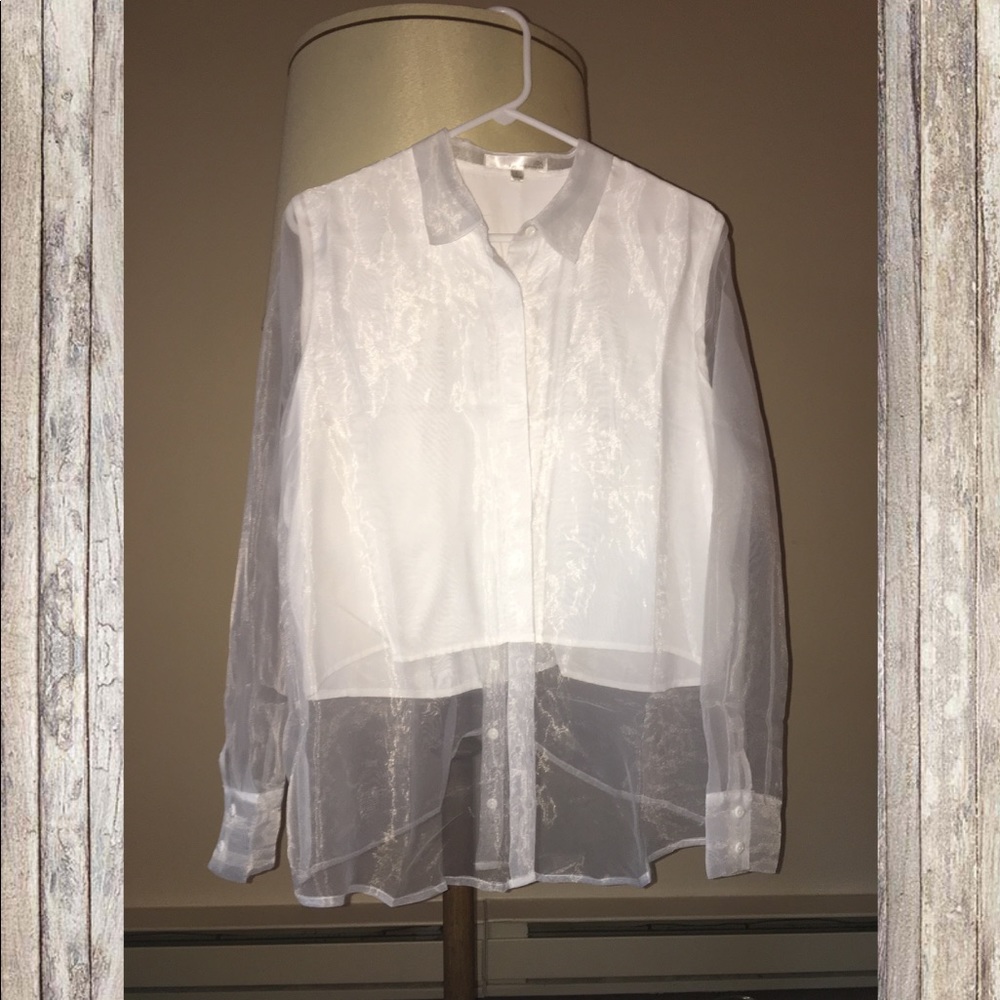 Sheer sleeve white button up women’s dress shirt🌾